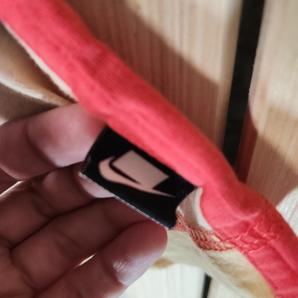 Nike T-Shirt Checkered Block Color - Picture 6 of 13